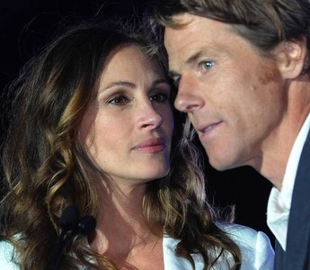 Жулия Робертс нөхрөөсөө салахгүй