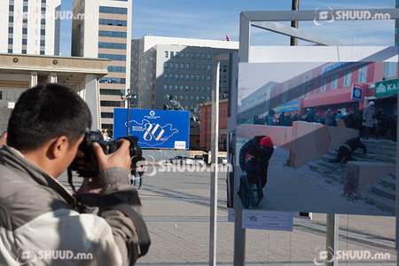 Гурван цагийн түүхийг бүтээгчид