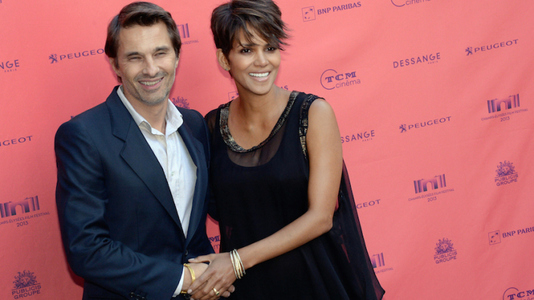 Хэлли Берри нөхрөөсөө саллаа