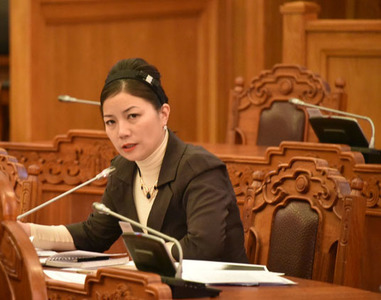 Г.Уянга АН-ын гишүүнчлэлээс татгалзаж, 16 сая төгрөгөө НЭХЭМЖЛЭВ