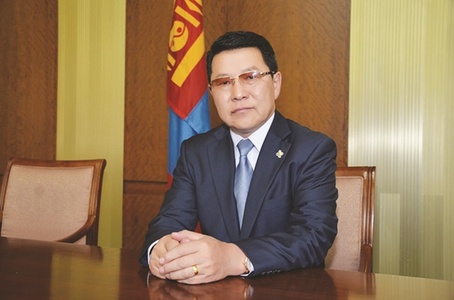 Ч.Улаан: УИХ 2016 оны төсвийг байж болох хамгийн өөдрөг хувилбараар баталлаа