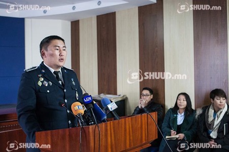 Д.Булганыг саатуулан шалгаж байна