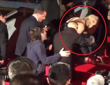 Женнифер Лауренс дахин унажээ