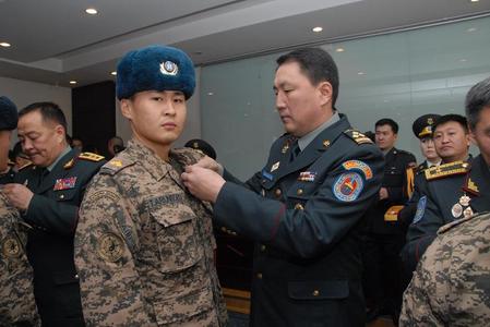 Энхийг сахиулагчдыг шагналаа