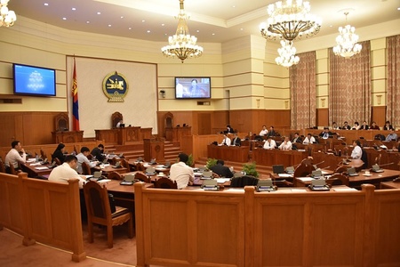 Чуулганы хуралдаан эхэллээ