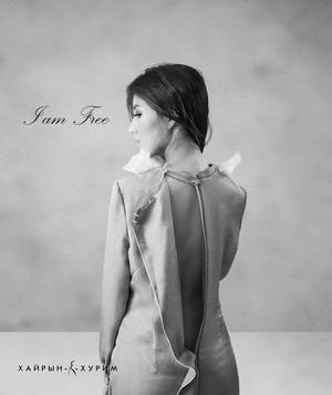 Торгон даашинзны үзэсгэлэн гарна