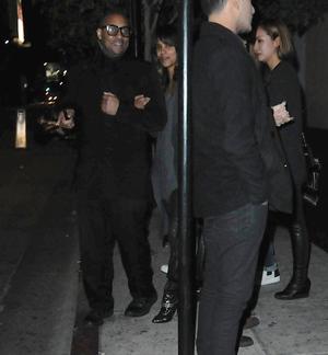 Хэлли Берри болзож эхэлжээ