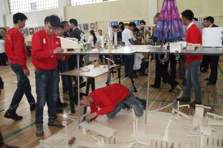 Өсвөрийн инженерүүд авьяас чадвараа сорилоо