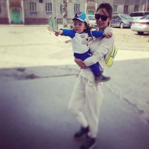 Мисс Х.Бадамгэрэл хүүгийнхээ зургийг анх удаа олонд ил гаргалаа