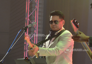 Шадар сайдын хамтлаг шинэ клип гаргажээ