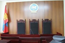 Хоёр сул орон тоонд 16 хуульч өрсөлдөж байна