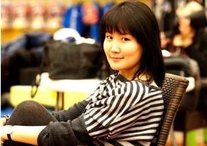 Ариунаа Сүри бренд дэлгүүрээ нээжээ