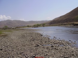 Туул голоос эрэгтэй хүний цогцос олджээ