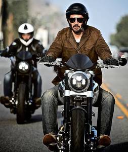 Keanu Reeves-ийн гар хийцийн мотоцикль