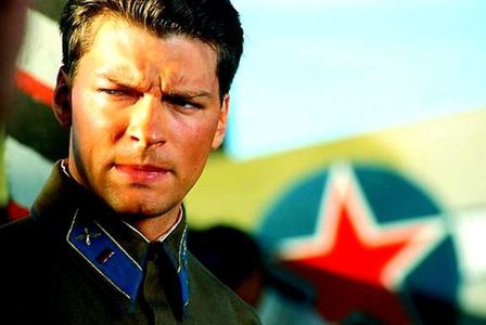 Хэнд нь цэргийн хувцас хамгийн сайхан зохидог вэ?