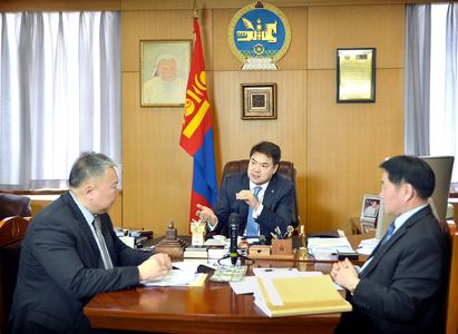 Р.Чингис дарга аа, Цагдаагийнхан бизнес эрхлэгчдийг дарамтлах нь хэрээс хэтэрлээ