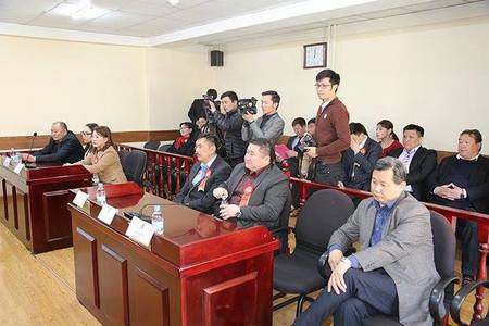 Гэрч, хохирогчийг хамгаалах өрөөтэй боллоо