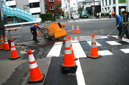 Өнөөдрөөс зам хаана