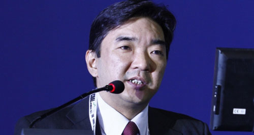 Ч.Хашчулуун: Эдийн засгаа бүрэн дампууруулах, Оюу толгой төслийн санхүүжилтийг үргэлжлүүлэх гэсэн хоёр л гарц байна