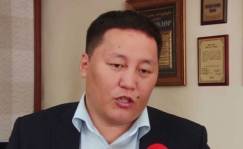 Шүүхийн буруугаас иргэд хохирч байна 