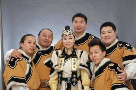 Наадмын тоглолтыг ”Хөсөгтөн” нээнэ