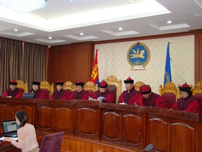 Хуулийн зарим заалтыг хүчингүй болголоо