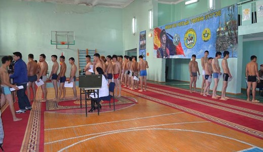 Цэргийн албанаас зугтжээ