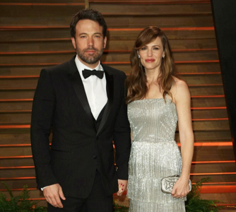 Бен Аффлек эхнэрээсээ сална