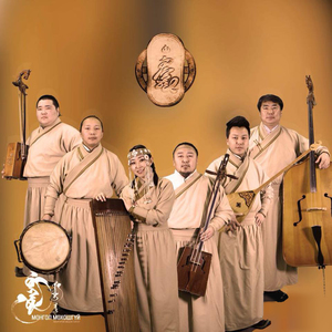 Хөсөгтөнтэй хамт шөнийн музейд зочлоорой