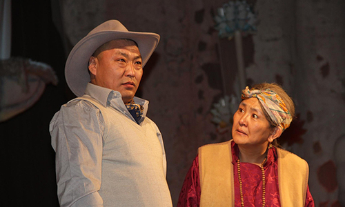 ”Хот орчим” аялан тоглоно