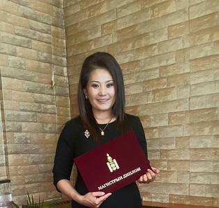 Р.Дэлгэрмаа дуурь руу ”урвалаа”