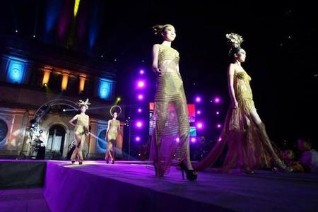 Загварын VIP шоу болно