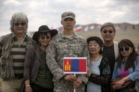 АНУ-ын зэвсэгт хүчинд зүтгэдэг монгол залуу