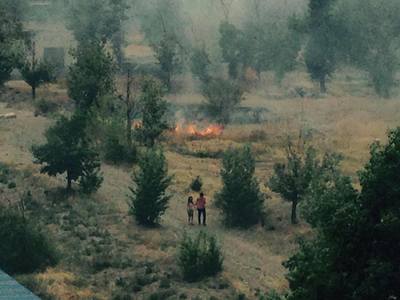 Паркийн хашаанд гарсан галыг унтраалаа