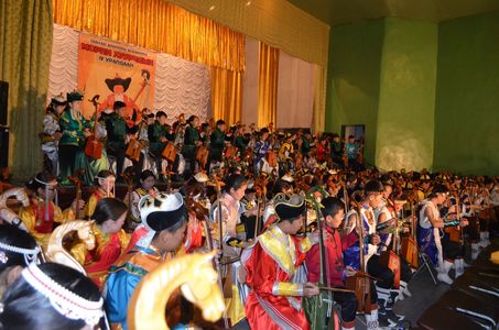 Өсвөрийн морин хуурчдын наадам эхэллээ