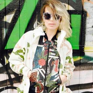 Ука урлагтаа эргэн ирлээ