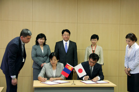 Таван сая иений экспортын гэрээ байгууллаа