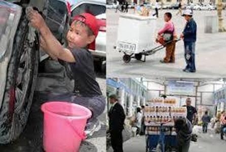 Тэр хүү хашаа байшинтай болохыг хүсдэг