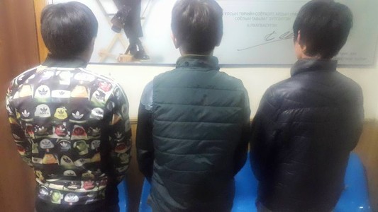 Үйлчилгээний газарт гар утсаа хямгад