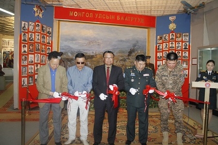 Музейд Улсын баатруудын булан нээгдлээ 