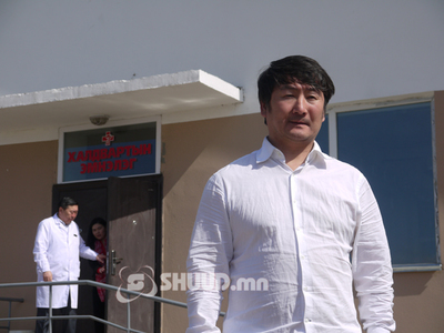 Д.Нямхүүг халах бус цалинг нь хасч ”шийтгэжээ”