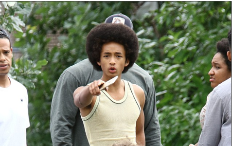 Сэтгүүлчдийг харааж загнажээ