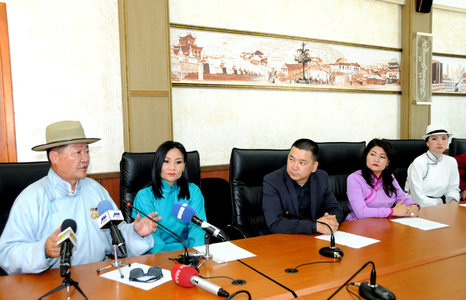 “Учиртай гурван толгой” дуурийг анх удаа задгай талбайд тоглоно