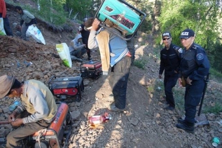 Газар шороо, уул ус маань дахин нөхөн сэргээгдэхгүйгээр өмөрч байна