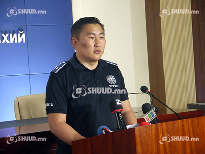 Эмэгтэйг зодсон цагдаагийн өмнөөс уучлалт гуйлаа