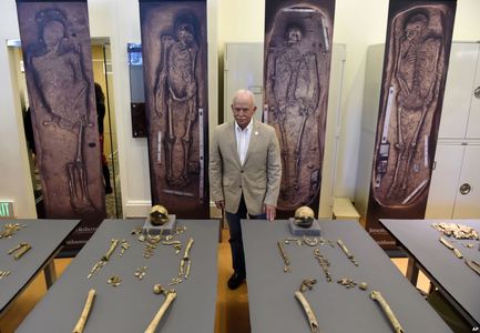 400 жилийн настай булшнууд олджээ