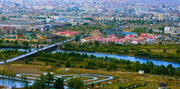 Улаанбаатарт түр зуурын бороотой