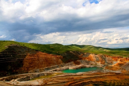 Уул уурхайг өртөөлөх Сэлэнгэ