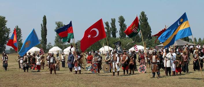 Унгарт ”Хуралдай-2015” наадам зохион байгуулжээ