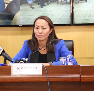 300 хуульчаас 40 нь шүүгч болно